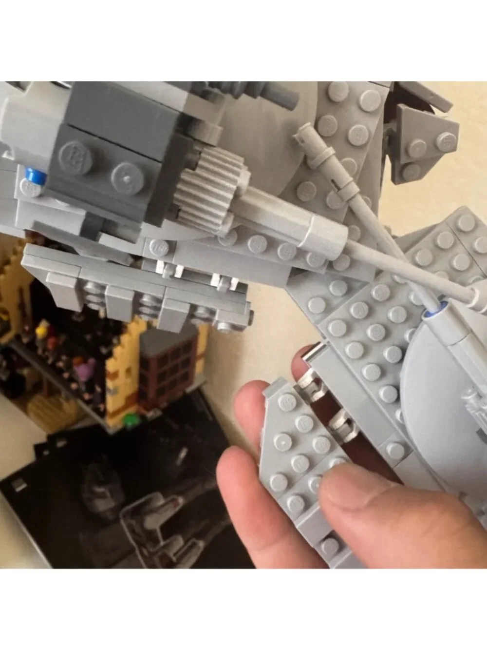 LEGO Star Wars UCS AT-AT 75313 99% Complete With Instructions & 7 Minifigures